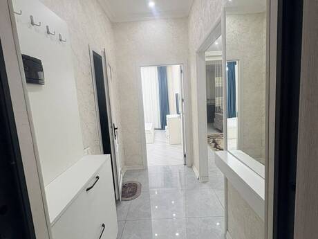 2-room apartment for rent, 74 m², Qara Qarayev: 550 ₼/mo 3