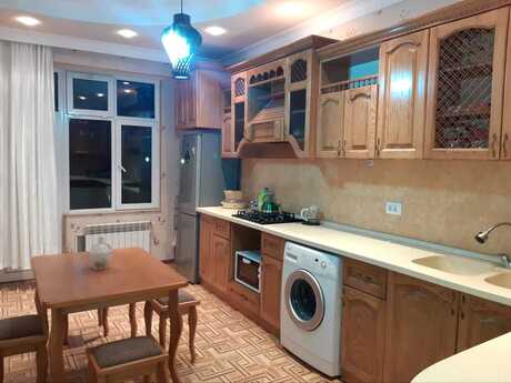 3-room apartment for rent, 110 m², Badamdar: 825 ₼/mo 3