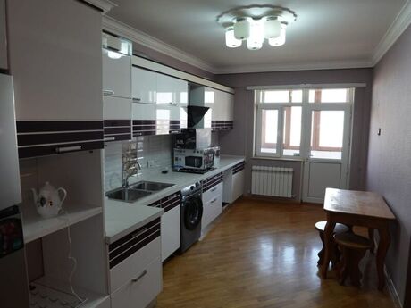 Объявление №6486262 - Баку, м. Насими, 4-комн., 180 м², 14/15 этаж