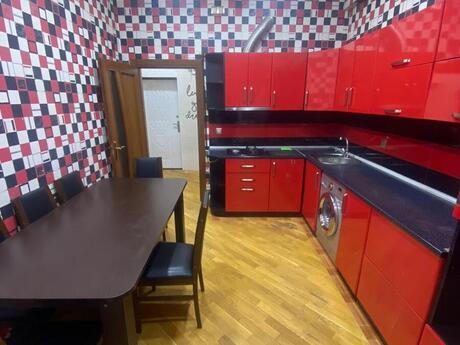 2-room apartment for rent, 60 m², Səbail: 610 ₼/mo 3