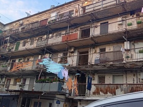 1 Elmlər Akademiyası