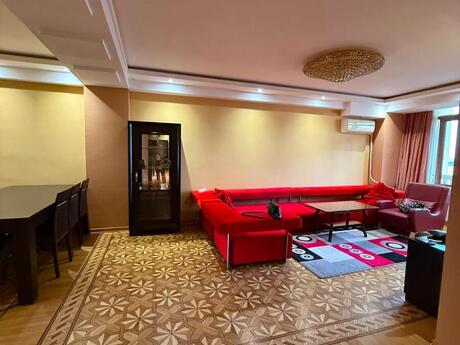 3-room apartment for rent, 100 m², 28 May: 1 800 ₼/mo 2