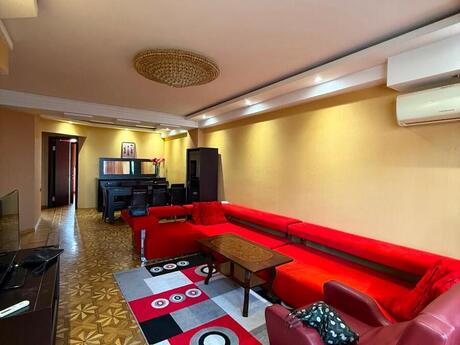 3-room apartment for rent, 100 m², 28 May: 1 800 ₼/mo 4