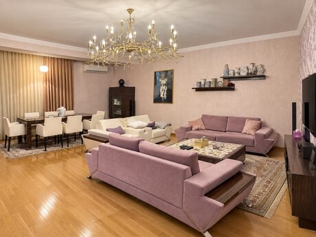 Elan №6486416 - Bakı, 28 May m., 4 otaqlı, 190 m², 8/18 mərtəbə