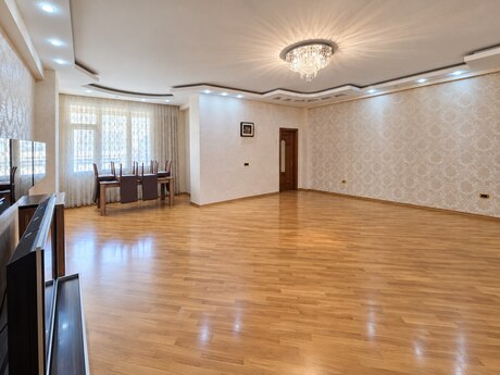 4 otaqlı mənzil, 200 m², 28 May: 530 000 ₼ 2