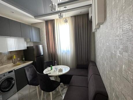 3-room apartment for rent, 100 m², 28 May: 1 500 ₼/mo 4