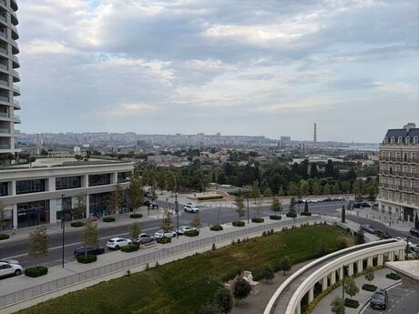 1 otaq · 42 m² · 5/5 mərtəbə, Ağ şəhər