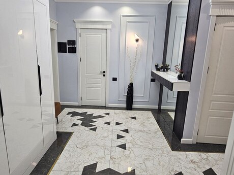 4-room apartment for rent, 180 m², İnşaatçılar: 2 450 ₼/mo 2