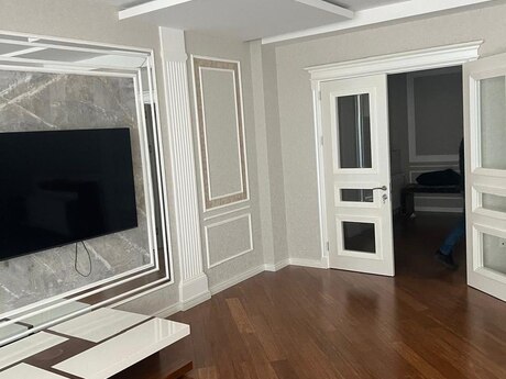 3-room apartment, 145 m², 8-ci mikrorayon: 400 000 ₼ 5