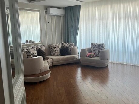 3-комн. · 145 m² · 11/16 этаж, 8-ci mikrorayon