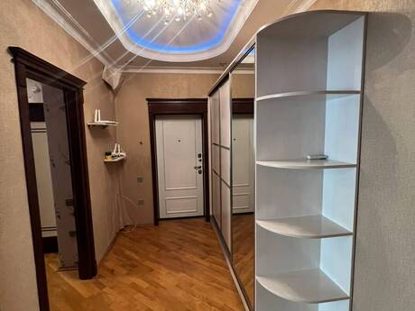 3 otaqlı mənzil, 93 m², Neftçilər: 260 000 ₼ 3