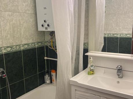3-room apartment for rent, 85 m², Şah İsmayıl Xətai: 220 ₼/mo 4