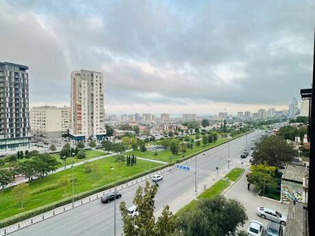 3-room apartment for rent, 100 m², Nizami: 999 ₼/mo 4