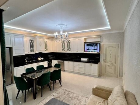 Аренда: 5-комнатная квартира, 250 м², Əhmədli: 1 500 ₼/мес 5