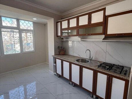 Продаётся 3-комнатная квартира в старом фонде, Həzi Aslanov, 93 м², 177 000 AZN, фото 4 / 12