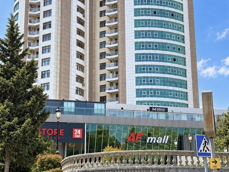 4 otaq · 230 m² · 11/18 mərtəbə, Sahil
