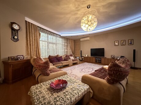 Kirayə 4 otaqlı mənzil, 230 m², Sahil: 2 800 ₼/ay 3