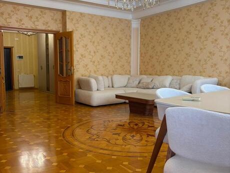 4-room apartment, 153 m², Nəriman Nərimanov: 449 999 ₼ 2