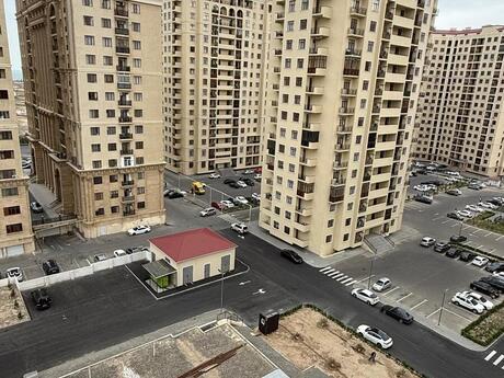 3 otaq · 113 m² · 10/17 mərtəbə, Bayıl