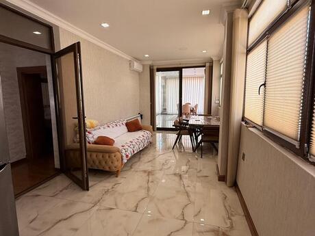 Buzovnada 5 otaqlı yeni tikili mənzil kirayə verilir, 240 m², 4 000 AZN/ay, şəkil 5 / 12