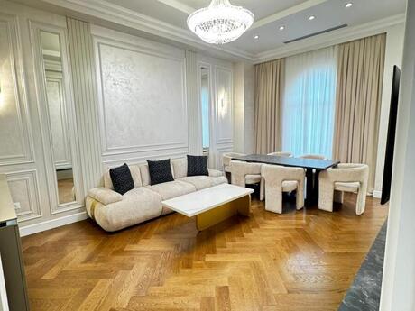 Аренда: 4-комнатная квартира, 165 м², Ağ şəhər: 5 000 ₼/мес 3