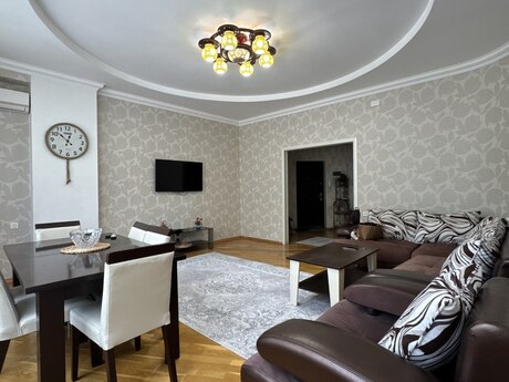 3-room apartment for rent, 120 m², Gənclik: 1 100 ₼/mo 5