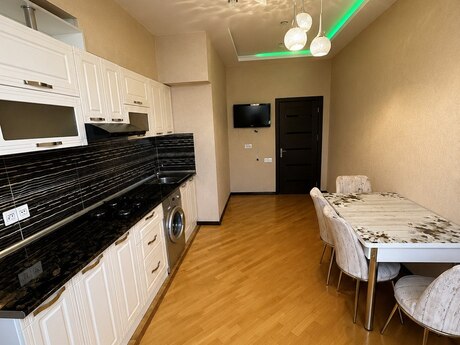 4-room apartment for rent, 140 m², Həzi Aslanov: 855 ₼/mo 3