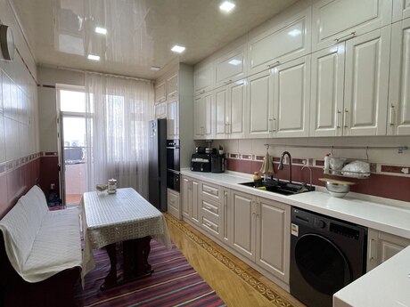 4-комнатная квартира, 146 м², Azadlıq Prospekti: 435 000 ₼ 3