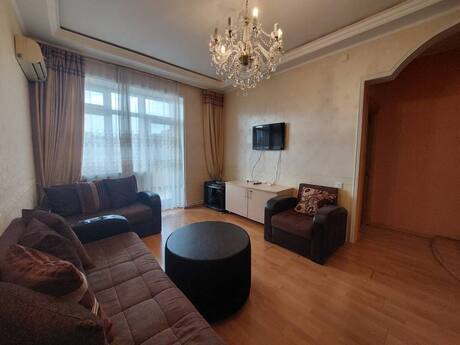 Kirayə 2 otaqlı mənzil, 60 m², İnşaatçılar: 650 ₼/ay 2