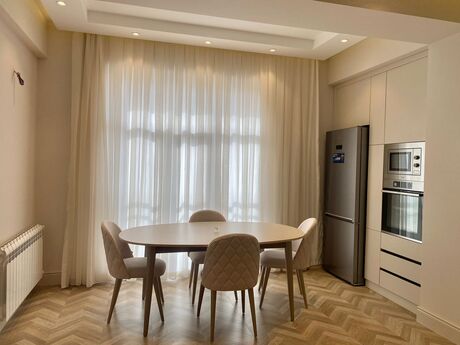 Аренда: 3-комнатная квартира, 110 м², 28 May: 1 600 ₼/мес 5
