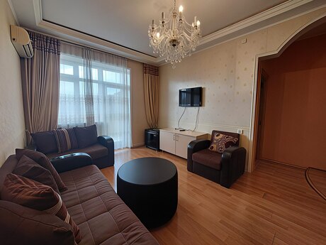 2 otaq · 60 m² · 18/24 mərtəbə, İnşaatçılar