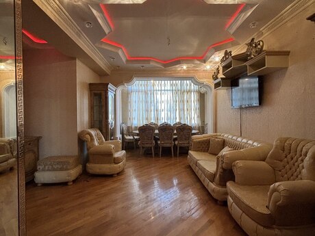 4-room apartment for rent, 150 m², Şah İsmayıl Xətai: 1 400 ₼/mo 3