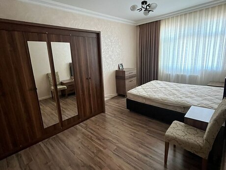 3 rooms · 65 m² · floor 4/5, Memar Əcəmi