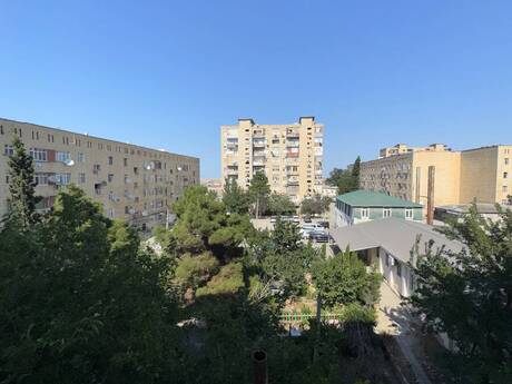 3 otaq · 70 m² · 4/5 mərtəbə, Müşfiqabad