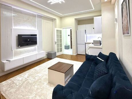 2 otaq · 70 m² · 4/18 mərtəbə, Gənclik