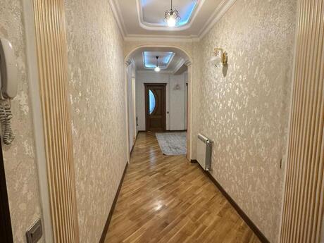 4 otaqlı mənzil, 190 m², İnşaatçılar: 450 000 ₼ 5
