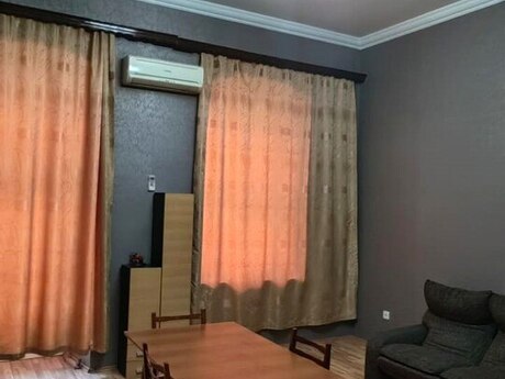 2 rooms · 60 m² · floor 2/3, İçəri Şəhər