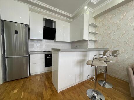 3-room apartment for rent, 75 m², Azadlıq Prospekti: 800 ₼/mo 4