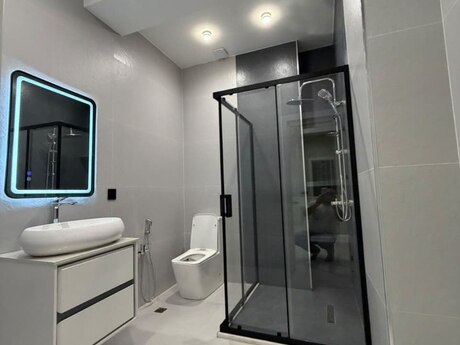 2-room apartment, 70 m², Qara Qarayev: 218 000 ₼ 3