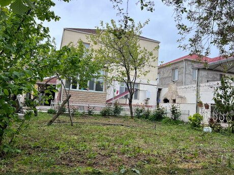 4 otaqlı həyət evi, 200 m², Novxanı: 179 800 ₼ 2