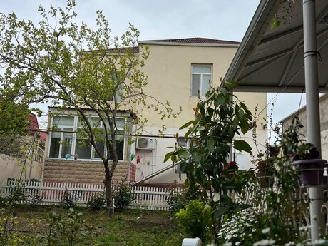 4 otaqlı həyət evi, 200 m², Novxanı: 179 800 ₼ 4