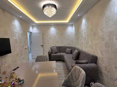 Əhmədlidə 2 otaqlı köhnə tikili mənzil satılır, 60 m², 183 000 AZN, şəkil 2 / 12