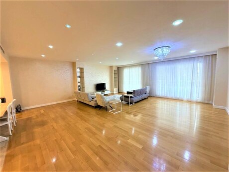 Kirayə 4 otaqlı mənzil, 225 m², 28 May: 4 000 ₼/ay 2