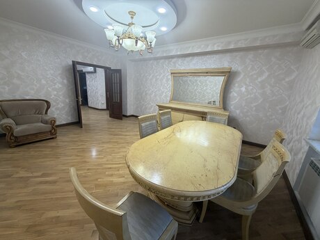 Kirayə 3 otaqlı mənzil, 132 m², Nəriman Nərimanov: 1 400 ₼/ay 4