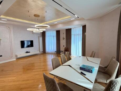 3-room apartment for rent, 130 m², 28 May: 3 500 ₼/mo 2