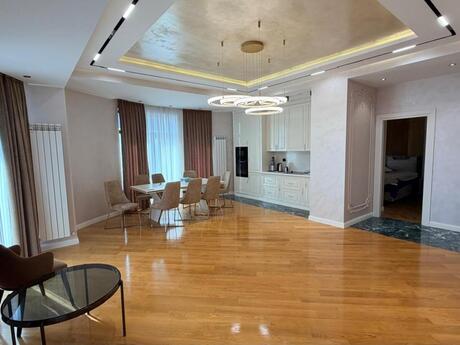 3-room apartment for rent, 130 m², 28 May: 3 500 ₼/mo 4