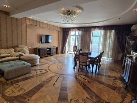 3 otaqlı mənzil, 164 m², 28 May: 458 000 ₼ 2