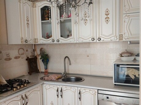 Продаётся 2-комнатная квартира в старом фонде, Nizami, 63 м², 209 000 AZN, фото 5 / 8