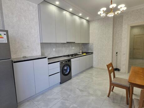 3-room apartment for rent, 130 m², Nəriman Nərimanov: 1 299 ₼/mo 3