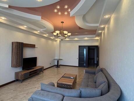 7-room new-build apartment for rent in Nəsimi, 260 m², 2 200 AZN/mo, photo 2 / 12